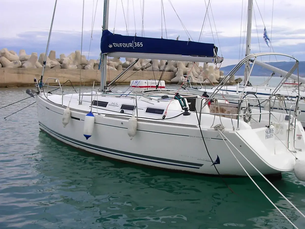 Dufour 365